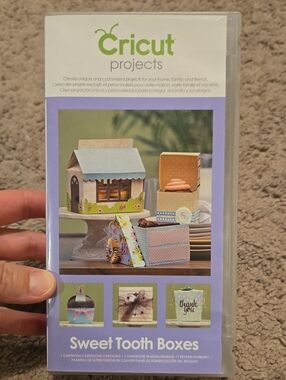 Cricut Sweet Tooth Boxes Cartridge - Pastel Craft Kit